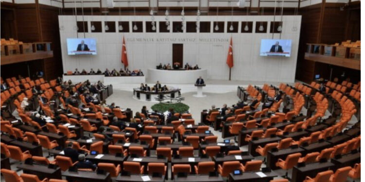 Parlamenti turk voton pro anëtarësimit të Suedisë në NATO!