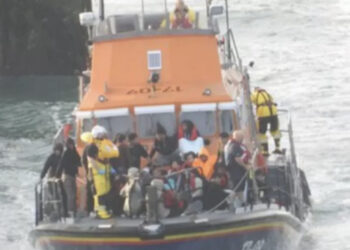 Tentuan të kalonin kanalin anglez, mbyten katër emigrantë në ujërat franceze