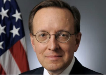 Shtëpia e Bardhë rikonfirmon Kostelancik për ambasadën në Shqipëri