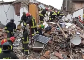 Momente tmerri në Romë, shembet ndërtesa, tre persona nxirren nga rrënojat