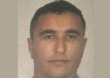 Agjentët italianë zbarkojnë në SPAK, dyshohet se vrasësi me pagesë Nuredin Dumani ka dijeni për ngjarjen e…