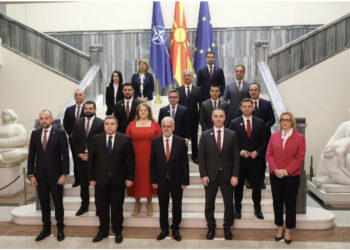 Sot merr detyrën Talat Xhaferri, këta janë emrat e ministrave të qeverisë teknike