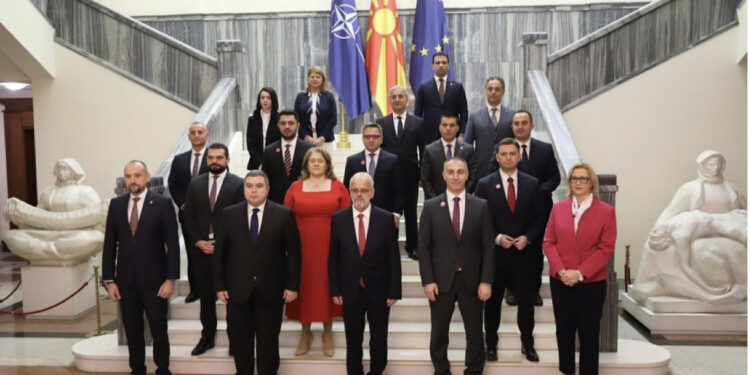 Sot merr detyrën Talat Xhaferri, këta janë emrat e ministrave të qeverisë teknike