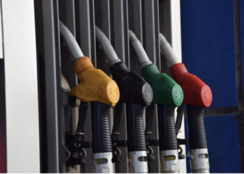 Konsumi i karburanteve në 2023 prek “majat” – U zhdoganuan më shumë edhe cigare, birrë, kafe