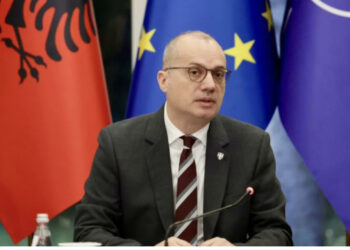 Igli Hasani viziton Kosovën, ja pse nuk do takohet me Kurtin