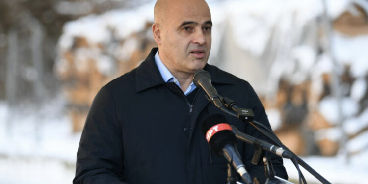 Qeveria teknike/ Jep dorëheqjen kryeministri i Maqedonisë së Veriut, Dimitar Kovaçevski. Një shqiptar merr karriken e tij