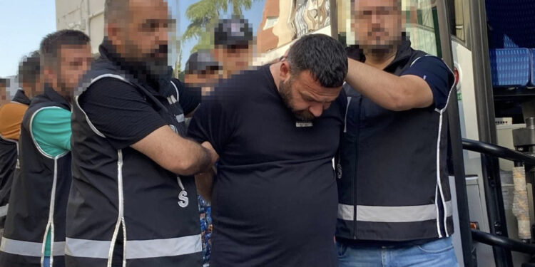 Bosi i MAFIES turke kërcënon ministrin shqiptar!