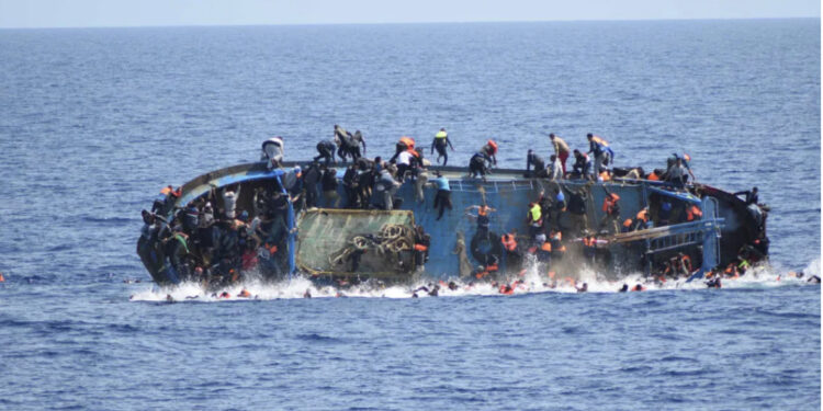 Tjetër tragjedi në Mesdhe, mbytet varka me 40 emigrantë