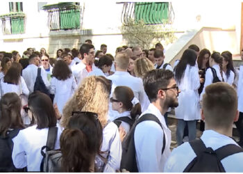 Kushtetuesja rrëzon ligjin që “burgos” studentët: Është i ashpër, ndryshojeni për 3 muaj