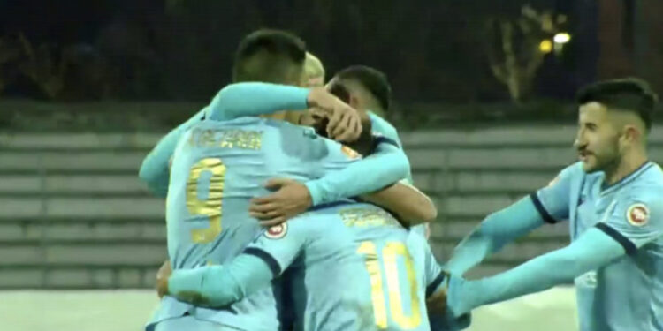 VIDEO/ Dinamo e “zjarrtë”, “Nëndetësja” ndëshkon 2 herë “Verilindorët” në 2 minuta