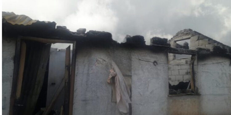 U dogj gjatë natës në kasolle, dalin pamjet nga vendngjarja. Policia jep detaje: Zjarri ndodhi si pasojë e…