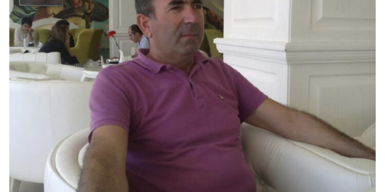 Foto: Ky është nënkomisari që i dha fund jetës brenda Policisë së Durrësit, ishte dënuar për sherrin me grushte me komshiun!