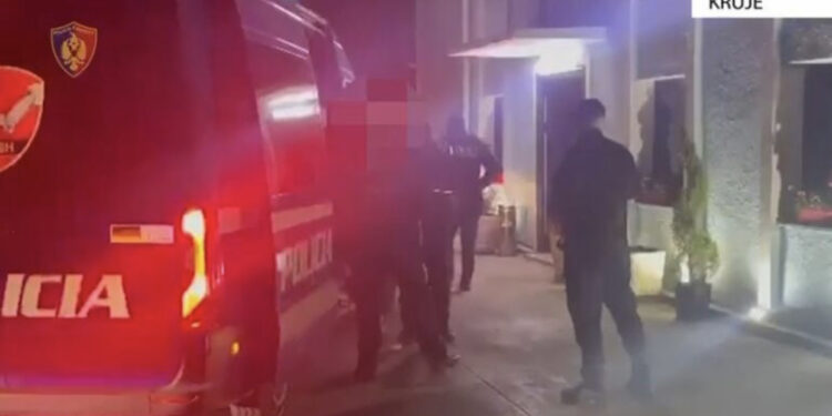 Policia e kërkonte në të katra anët, 52-vjeçari prej 3 vitesh fshihej nëntokë