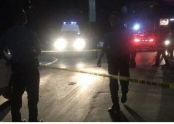 Makina i pret rrugën mjetit me targa gjermane, 2 persona në gjendje të rëndë