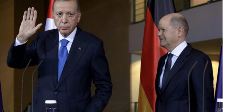 Erdogan trondit Europën, krijon parti në Gjermani