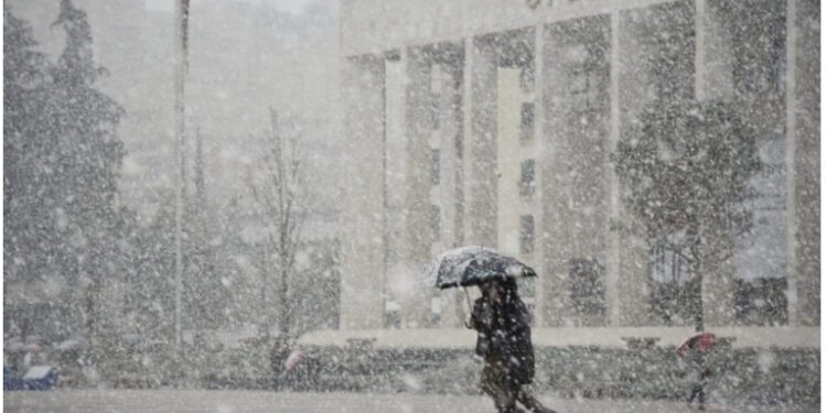 Stuhi shiu dhe bore, e shtuna “ul” temperaturat nën zero! Cilat janë zonat që do të “zbardhen”