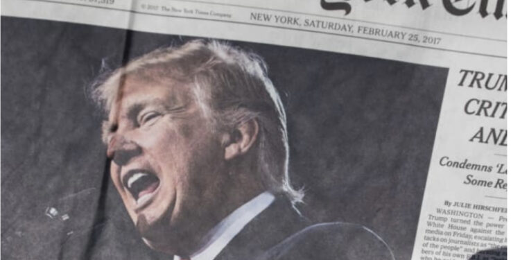 PADITI për shpifje ‘NewYork Times’/ Trump e pëson vetë, detyrohet t’i PAGUAJË 400 mijë dollarë gazetës!