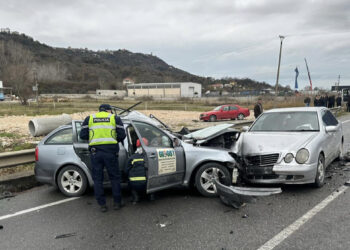 Detaje të reja nga aksidenti me 1 viktimë te kthesa e Rinasit, shkaku dyshohet parakalimi i gabuar i “Skodës”