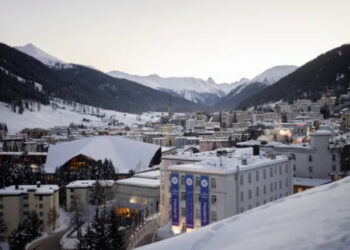 Diplomatët e lartë nga gjithë bota diskutojnë në Davos për Ukrainën, a do të gjendet formula e paqes?