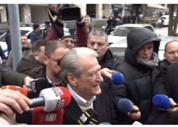 Berisha flet pak para marrjes në pyetje, mesazhi nga SPAK: Jam këtu për të denoncuar Ramën dhe grupin e organizuar kriminal në këtë ndërtesë