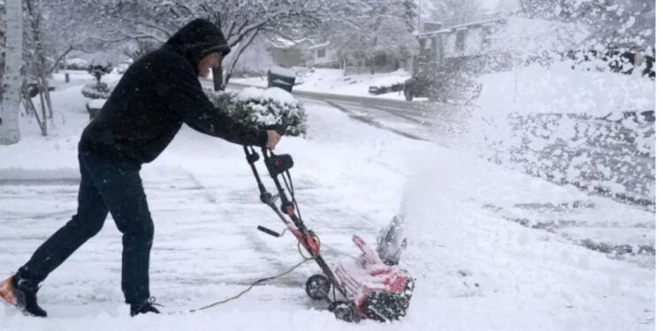 Moti i keq në SHBA, temperaturat pritet të bien në -45 gradë, anulohen fluturimet dhe ndërpritet energjia