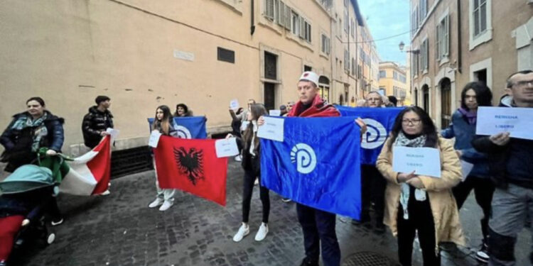 “Libero Berisha”- protesta në Itali kundër arrestimit të ish-kryeministrit