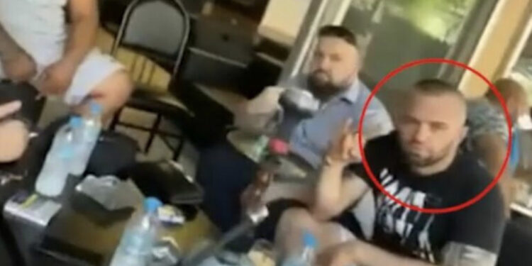 Vrau shqiptarin në Greqi, mediat greke publikojnë videon: Elis Salaj lëviz i lirë