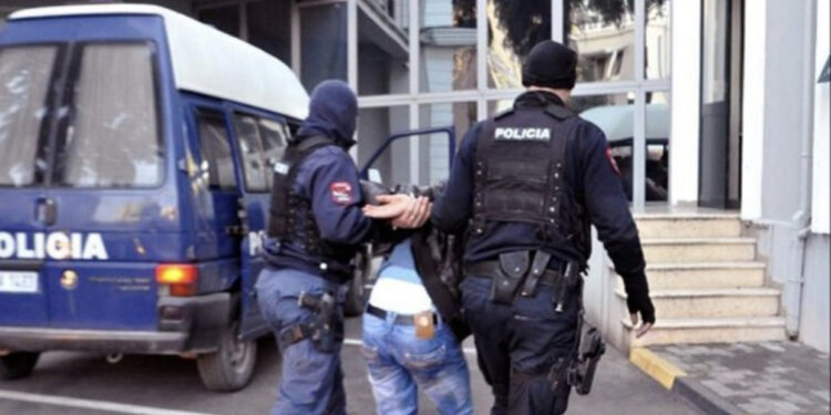 Operacion antidrogë në gjithë vendin, 150 të arrestuar, 100 prej tyre në Tiranë