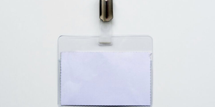 Kontrolloni sa njerëz në botë kanë emrin dhe mbiemrin tuaj