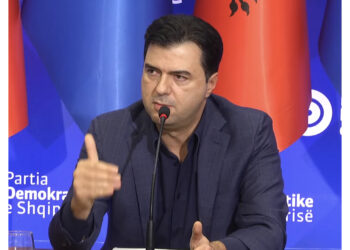 Basha “mallkon” politikanët: Zoti ua shtoftë frikën dhe ankthin nga SPAK-u! U lëntë pa gjumë