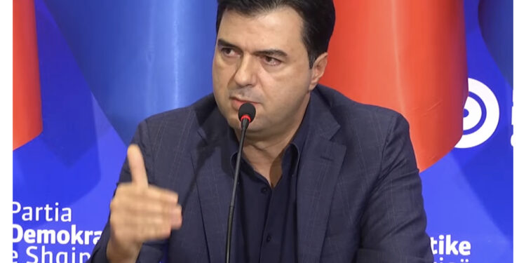 Basha “mallkon” politikanët: Zoti ua shtoftë frikën dhe ankthin nga SPAK-u! U lëntë pa gjumë
