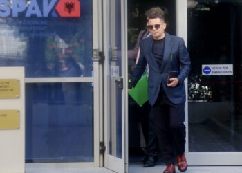 Privatizimi i fabrikës së bukës/ Prej muajsh në arrati, nis shqyrtimi i çështjes për Ahmetajn