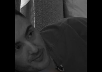 VIDEO/ Drini Zeqo rrëfen historinë e trishtë të humbjes së babait: U ndamë pa folur…