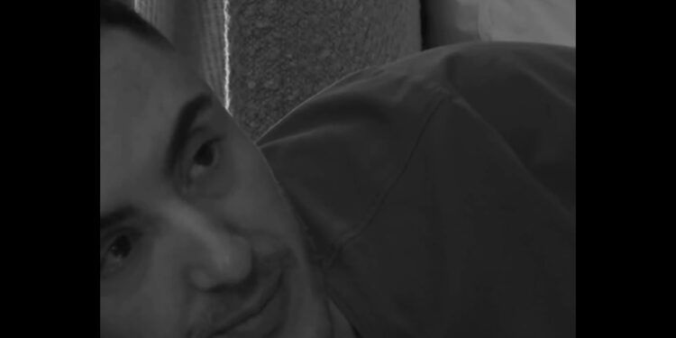 VIDEO/ Drini Zeqo rrëfen historinë e trishtë të humbjes së babait: U ndamë pa folur…