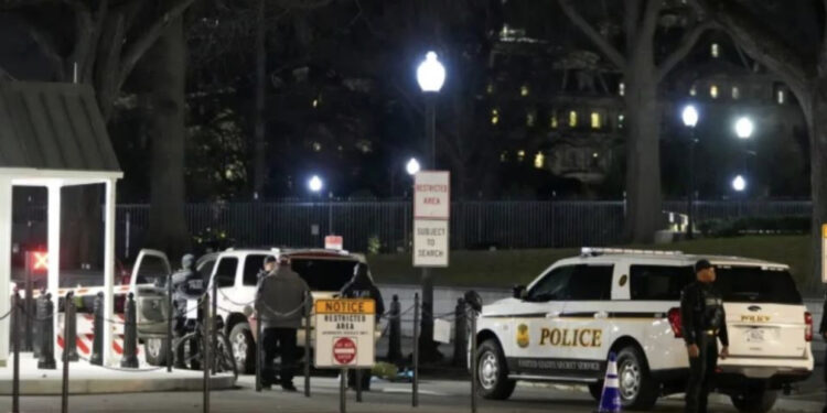 Tjetër incident në Shtëpinë e Bardhë, makina përplaset me gardhin rrethues