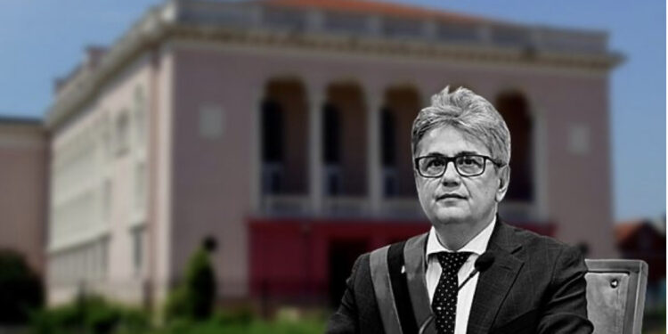 Shkrirja e Teatrit “Migjeni”, Shkreli: “Po turp e marre, a keni?