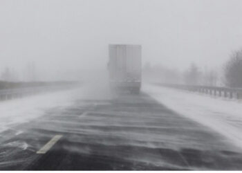 Reshje bore dhe erëra me shpejtësi deri në 170 km/orë, moti ekstrem përfshin Kroacinë