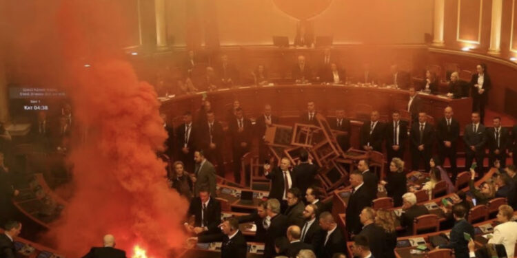 41 “memecë”! Ja kush janë deputetët që kanë zero fjalime në Kuvend