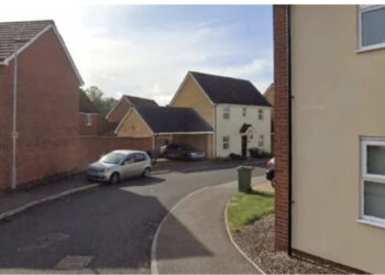 Tronditëse në Britani, gjenden katër trupa të pajetë brenda në shtëpi