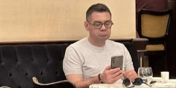 Gazetari zbulon detaje: Ahmetaj ndodhet në vilën e tij 1 milionë euroshe në këtë shtet! Është parë duke luajtur në kazino