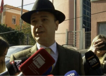 4 orë në SPAK, e hoqët kapelen? Malltezi: Prokurorët s’i morën provat kundër Ramës