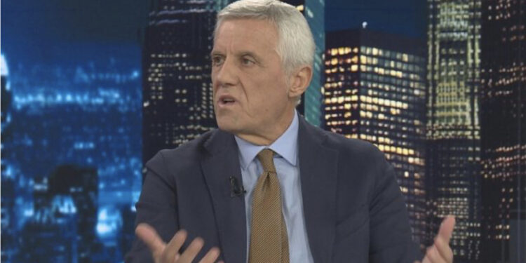 Njëri gazetar i Top Channel, tjetri biznesmen: Kush janë dy emrat e tjerë në tavolinë për kryebashkiak të Himarës?