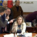 LIVE/ Plas keq në Komision, kolegët e PD përplasen me Flutura Açkën, i rrëmbejnë mikrofonin