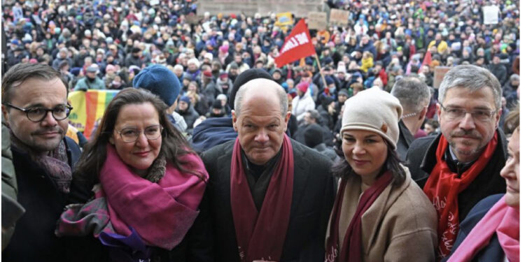 Gjermani/ Mijëra njerëz protestojnë kundër ekstremizmit të djathtë