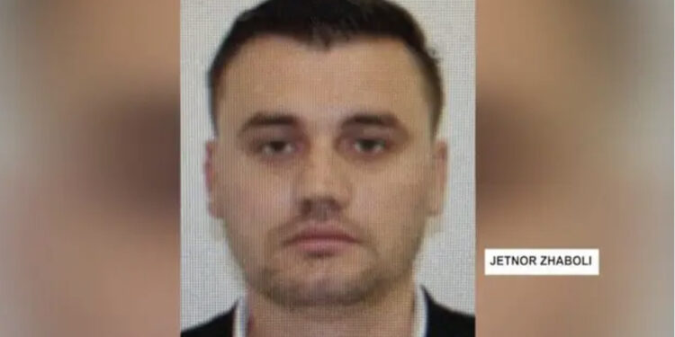 “U njoh me bashkëshorten në fakultet, fëmija 9 vjeç tregoi se nëna…”/ Historia e 35-vjeçarit që burgosi familjen në shtëpi me kamera