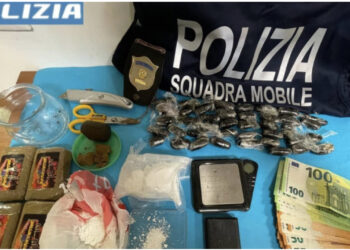 EMRI/ Kapet shqiptari në Itali, kishte fshehur kokainën në të brendshmet