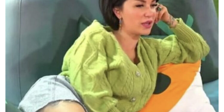 “Do hidhem nga ballkoni”, Roza Lati acarohet keq me banorët në “Big Brother VIP”: Të vrasin natën e qajnë ditën