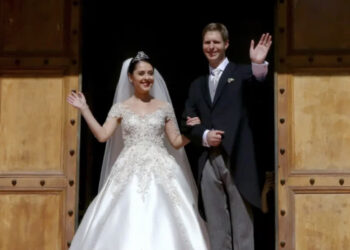 Kush është fallxhorja që parashikoi ndarjen e Elias nga Princ Leka