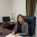 Shkarkohet drejtoresha e Kadastrës! Denoncimi: Familja e saj e bëri detin tokë