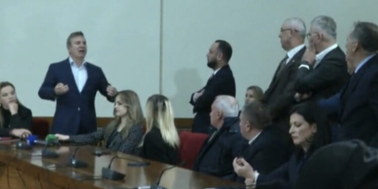 Dështon sërish seanca e Komisionit të Reformës Zgjedhore